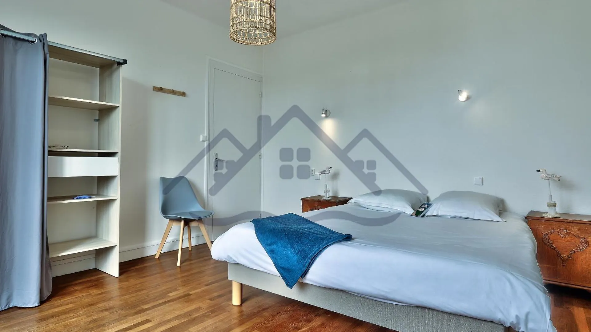 Ty Geoland: Charming Garden Home in Guilvinec with Wi-Fi Holiday home