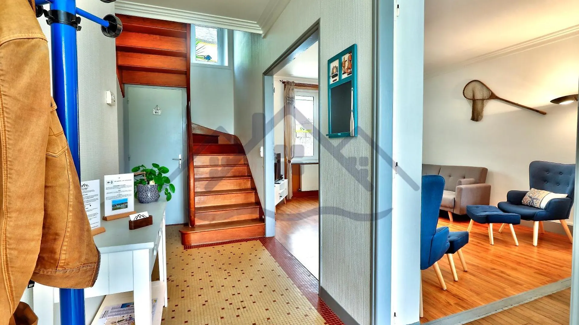 Ty Geoland: Charming Garden Home in Guilvinec with Wi-Fi 0*,